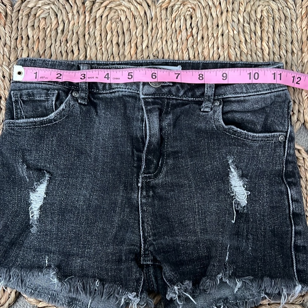 RSQ Girls Vintage High Rise Distressed Shorts- Black- Size 10 - Picture 8 of 11